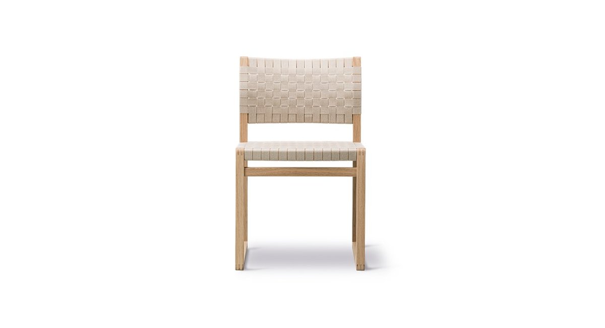 BM 61 - silla de madera y lino - fredericia - MINIM - frontal