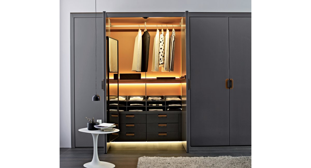 B&amp;B Italia, Backstage