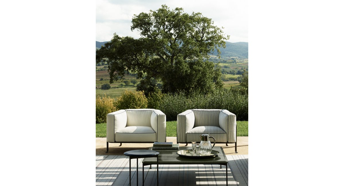 Borea_mesa auxiliar_mesitas jardín_B&amp;B Italia_MINIM_lifestyle