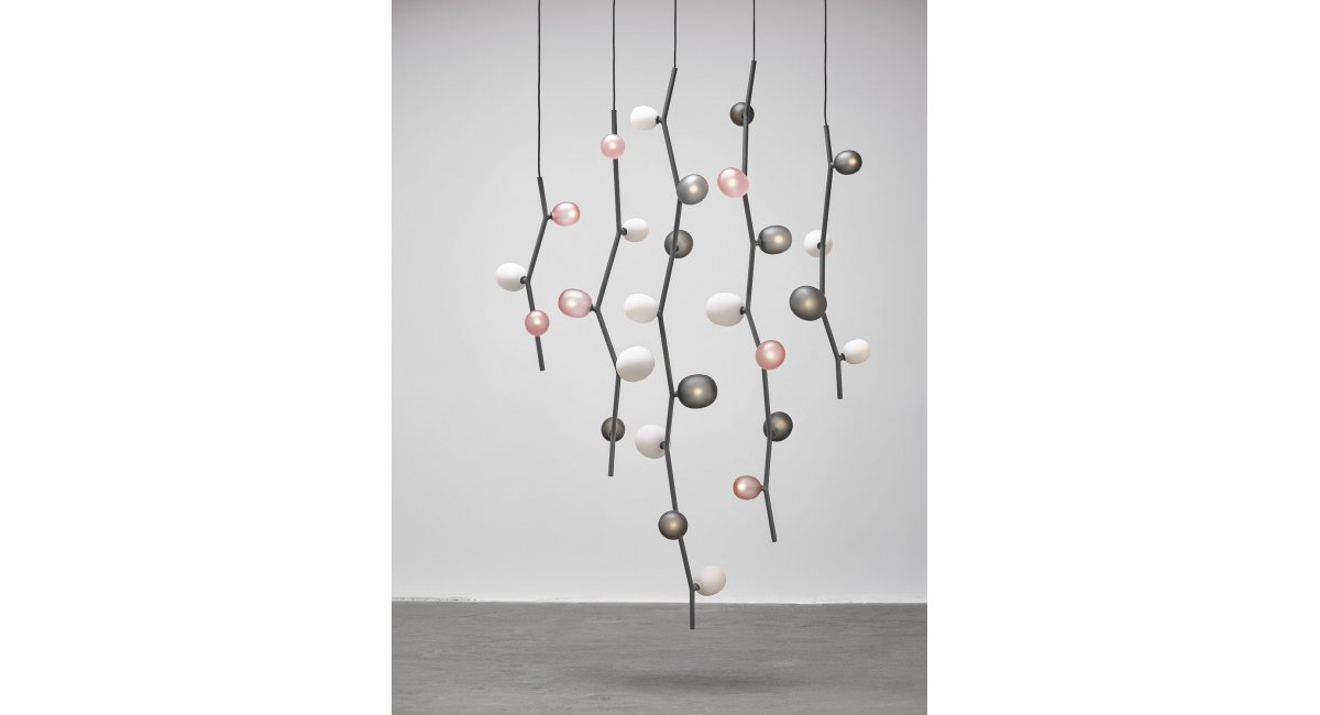Brokis-IVYVerticalSuspension-LucieKoldova-MINIMShowroom