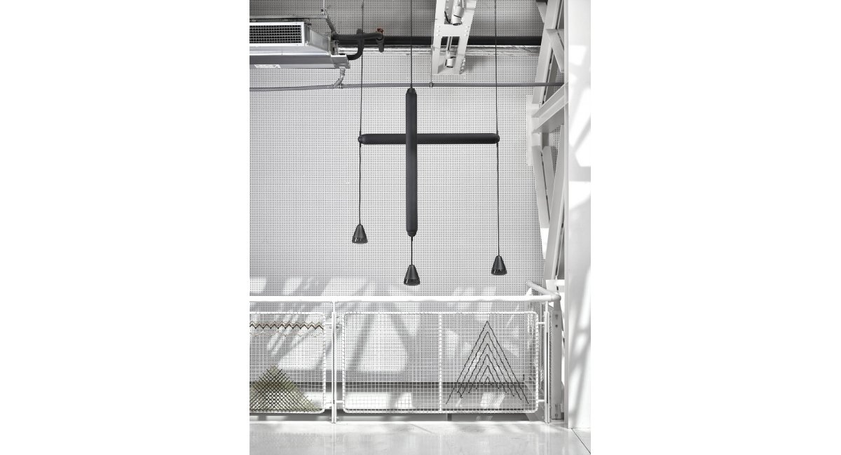 Brokis-PuroSingleSuspension-LucieKoldova-MINIMShowroom