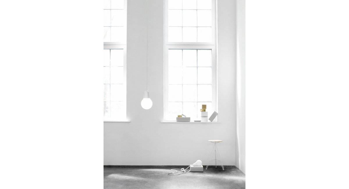 Light-years, Bulb Fiction