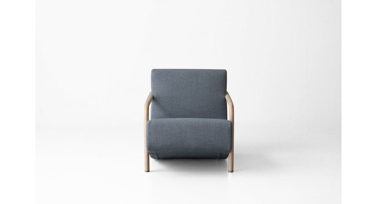 Butaca - Sillón - Porro_ LULLABY_Estructura de roble_MINIM Showroom_Madrid_Barcelona_Mobiliario_Decoración