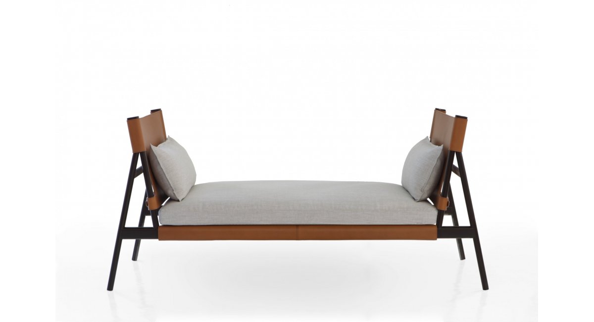 Canapé_Porro_TRAVELLER_estructura metal_pintado negro_piel_MINIM Showroom_Madrid_Barcelona