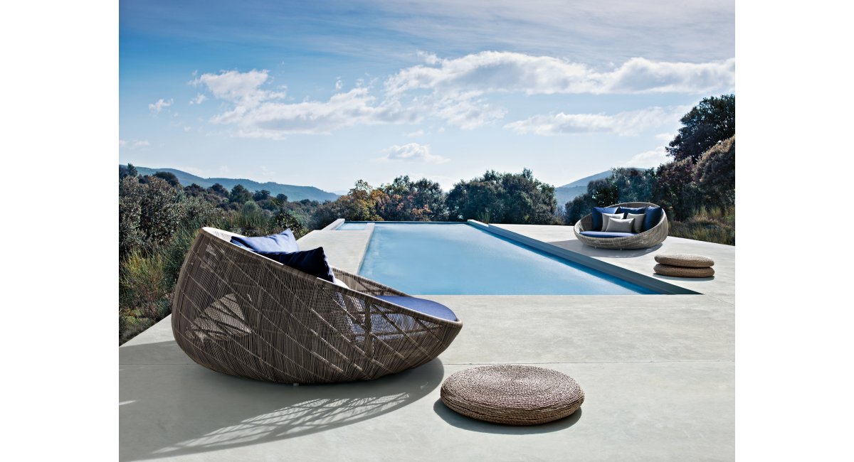 B&amp;B Italia, Canasta 13 bed