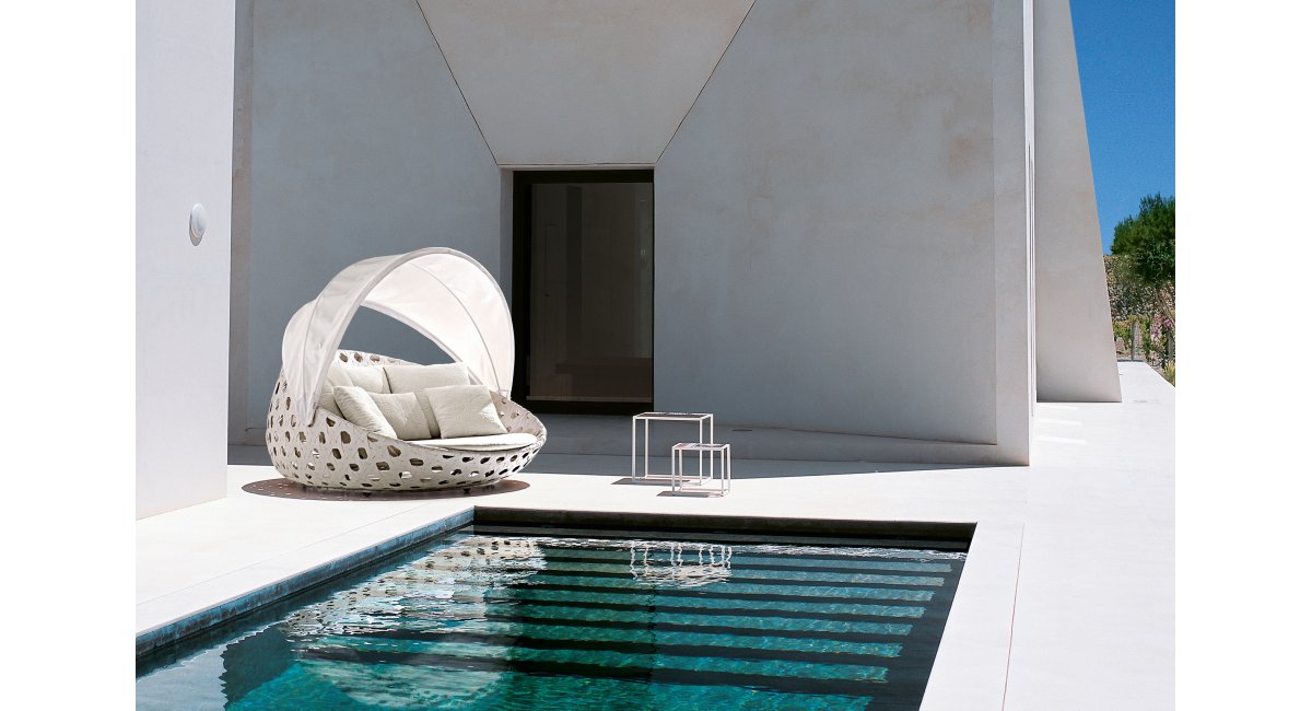 B&amp;B Italia, Canasta bed