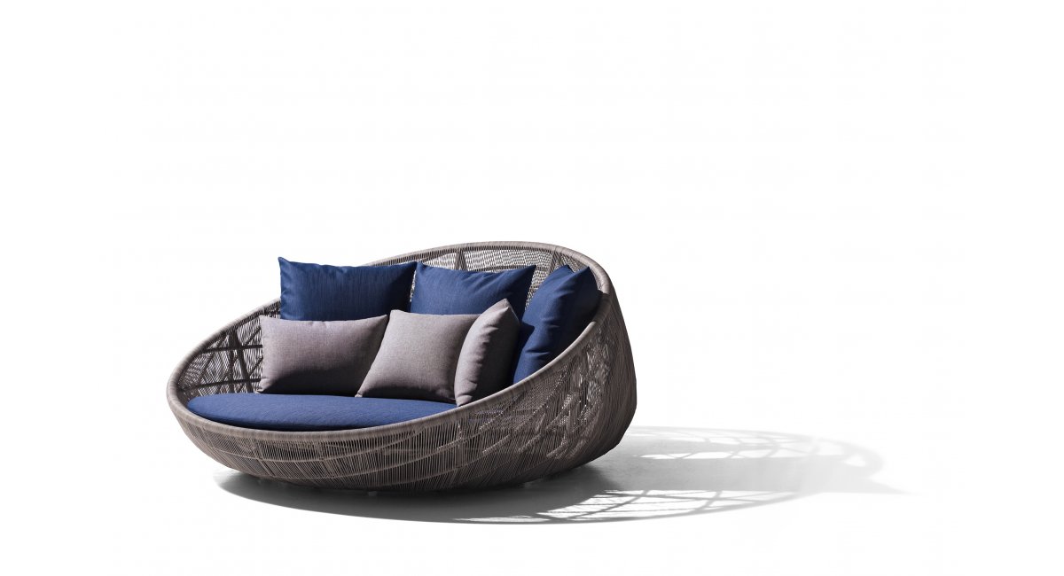 B&amp;B Italia, Canasta 13 bed