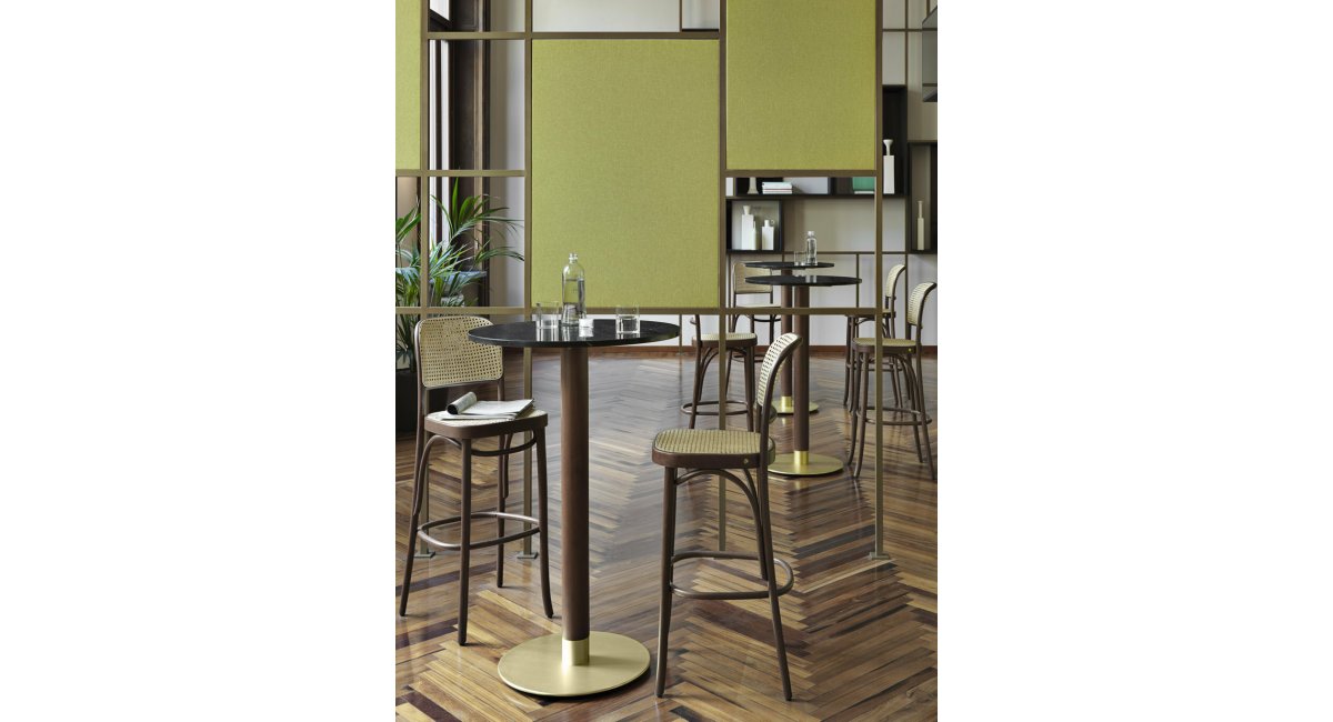 Caryllon - mesa auxiliar - Gebrueder Thonet Vienna - MINIM - lifestyle
