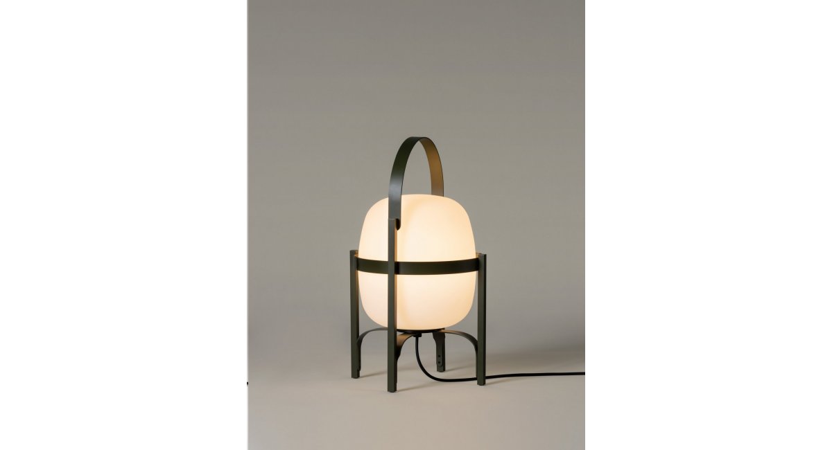 Cesta-Exterior-negra-on-Enric-Badrinas-2022-SantaCole-MINIM