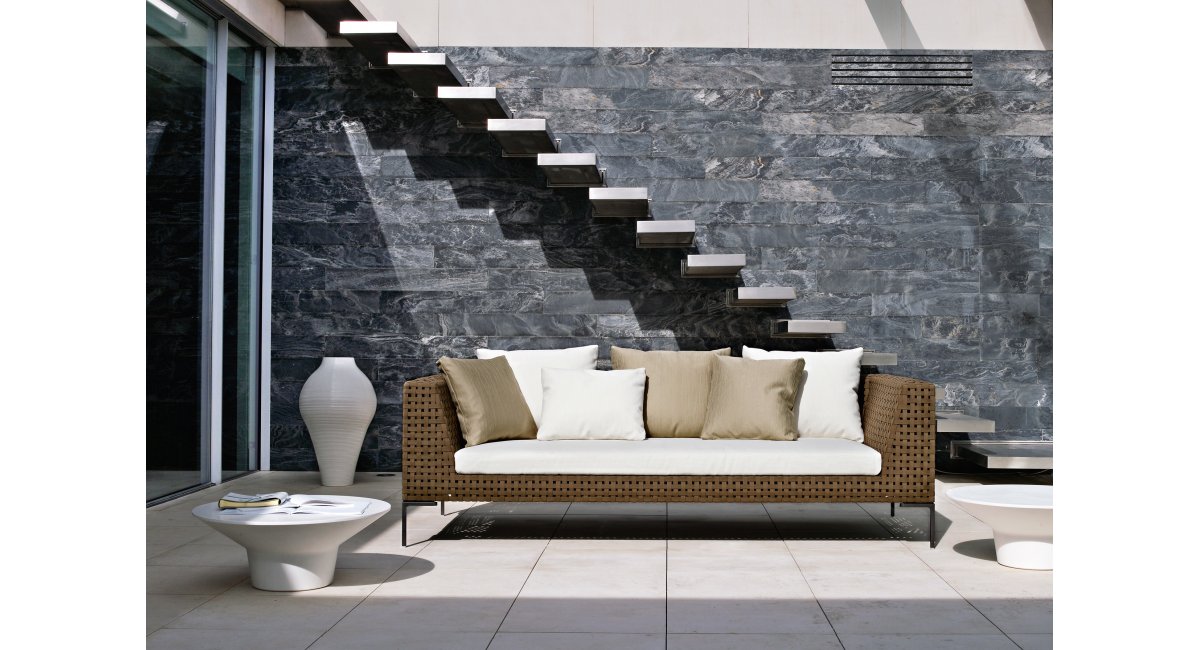 B&amp;B Italia, Charles outdoor