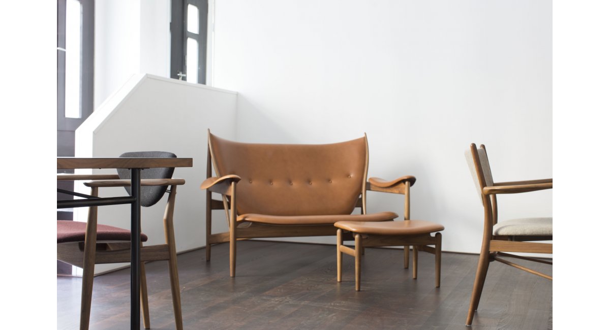 House of Finn Juhl, Chieftain footstool