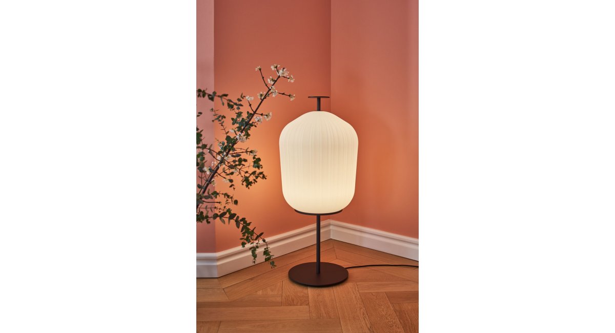 ClassiCon - plissee floor lamp- lámpara de pie - MINIM - lifestyle suelo