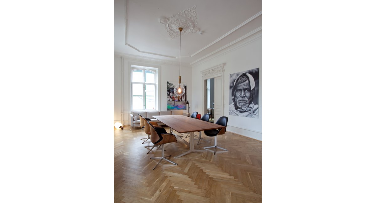 Onecollection, Council table