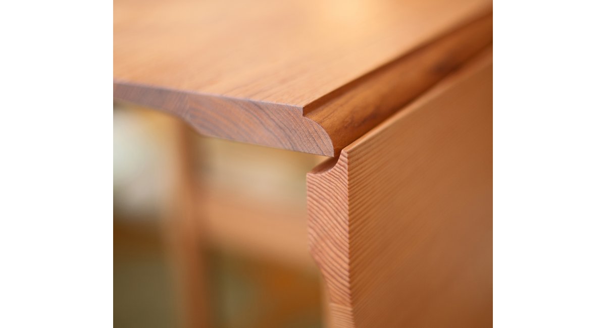 House of Finn Juhl, Butterfly table