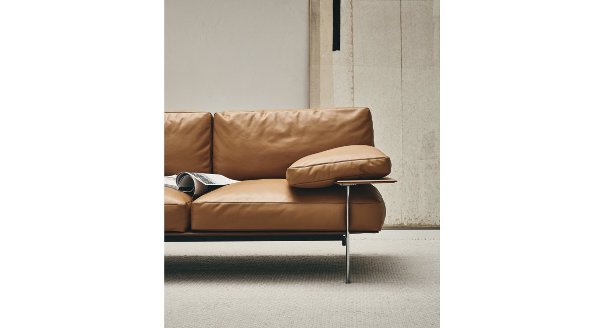 Diesis40_BB Italia_ sofá_varios materiales_varios tapizados_color piel_natural_lifestyle_MINIM_Barcelona_Madrid