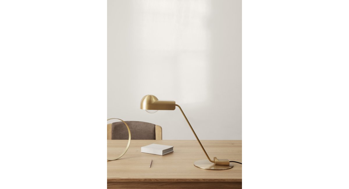 Domo_lámpara de mesa - Karakter - MINIM - lámpara de latón - lifestyle escritorio