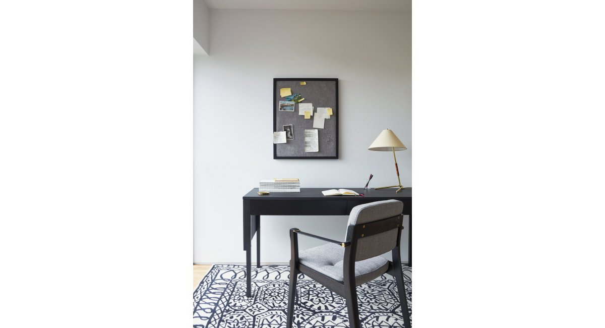 De la Espada, Drape desk