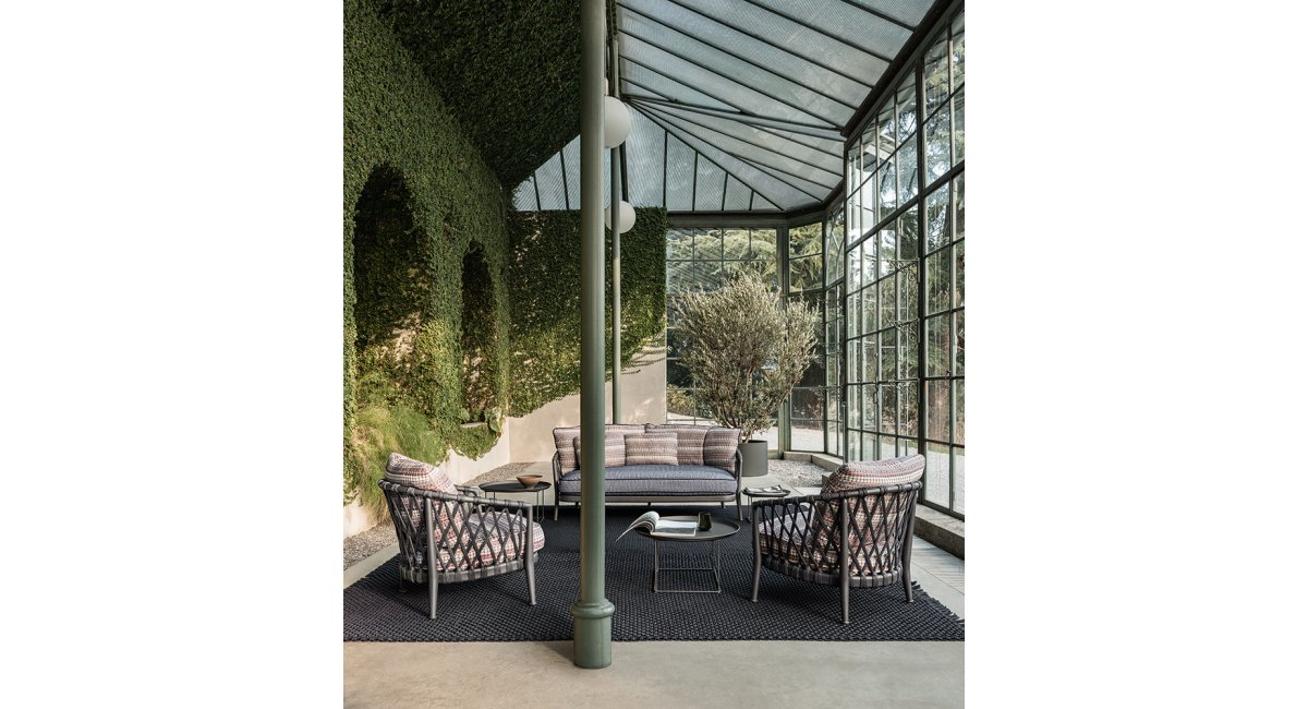 ERICA_divano e poltrona_sofá y butaca_B&amp;B Italia - MINIM _ mobiliario exterior_lifestyle terraza