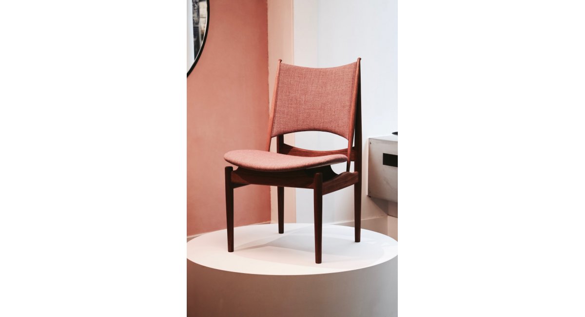 House of Finn Juhl, Egyptian chair
