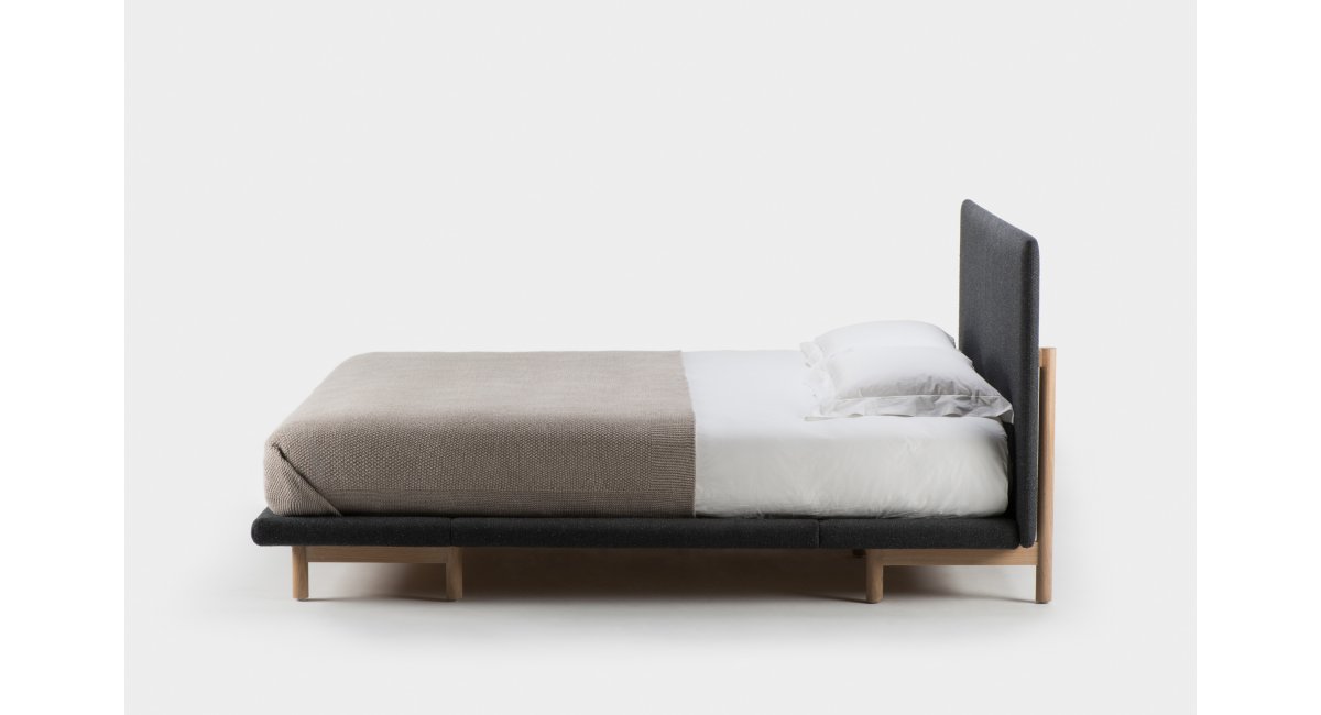 De La Espada, Frame Bed