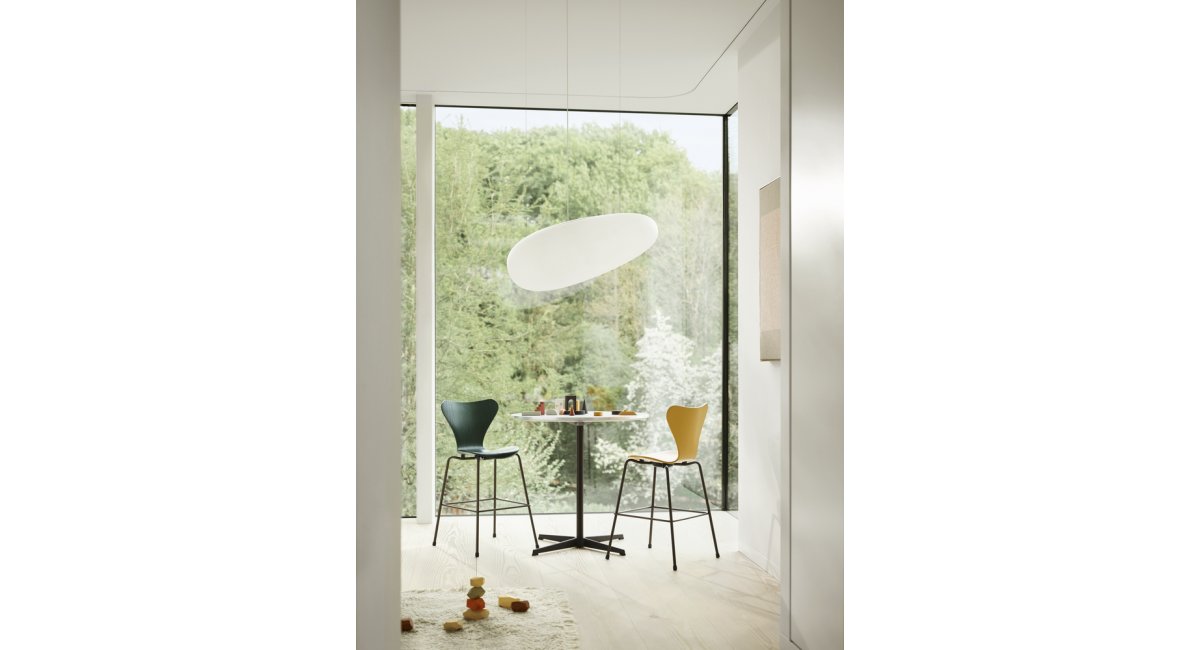FritzHansen-AvionSuspension-Ikos-Berlin2012-MINIMShowroom