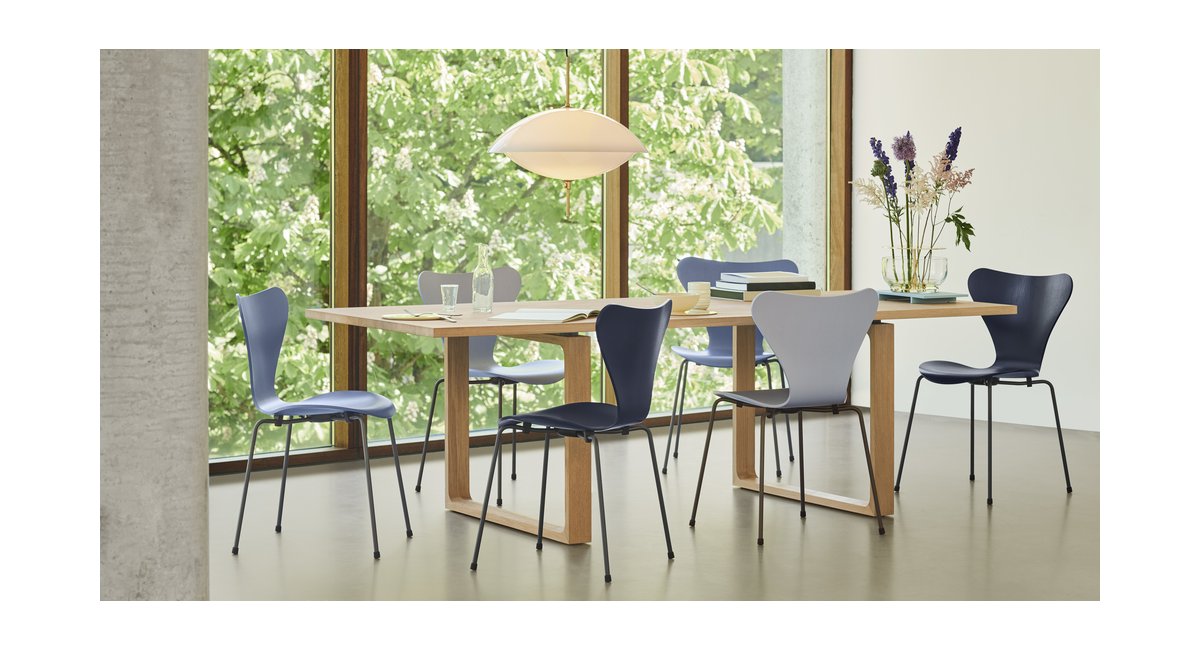 FritzHansen-ClamSuspension-Ahm&amp;Lund2019-MINIMShowroom