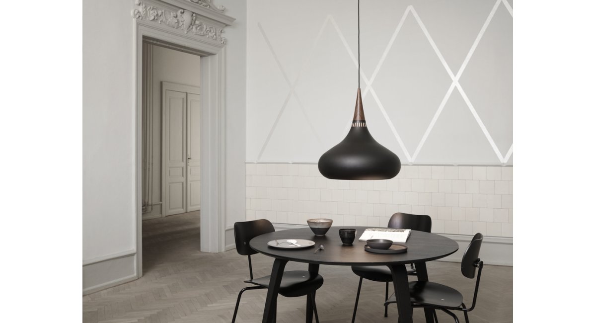 FritzHansen-OrientSuspension-JoHammerborg1963-MINIMShowroomFritzHansen-OrientSuspension-JoHammerborg1963-MINIMShowroom
