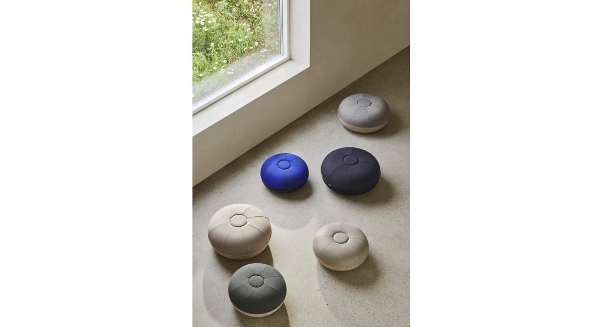 FritzHansen-Pouf-CecilieManz2016-MINIMShowroom