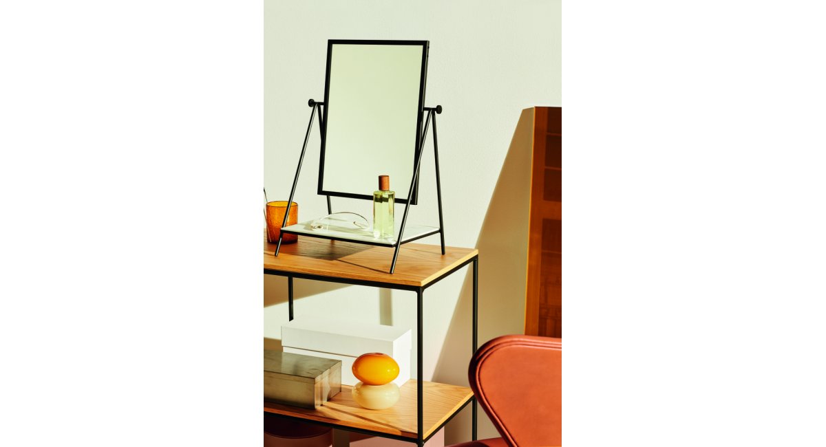 FritzHansen-TableMirror-PaulMcCobb2019_MINIMShowroom