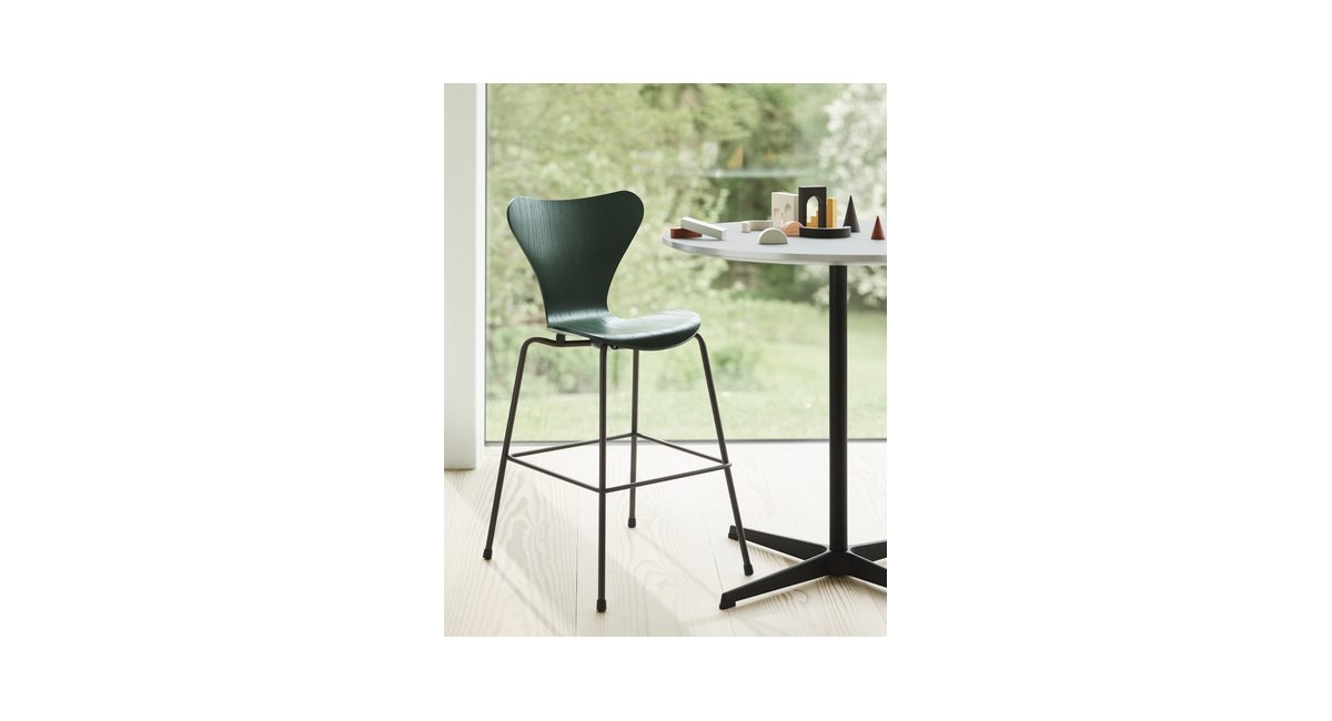 FritzHansen_Serie7Junior_Jacobsen_MinimShowroom
