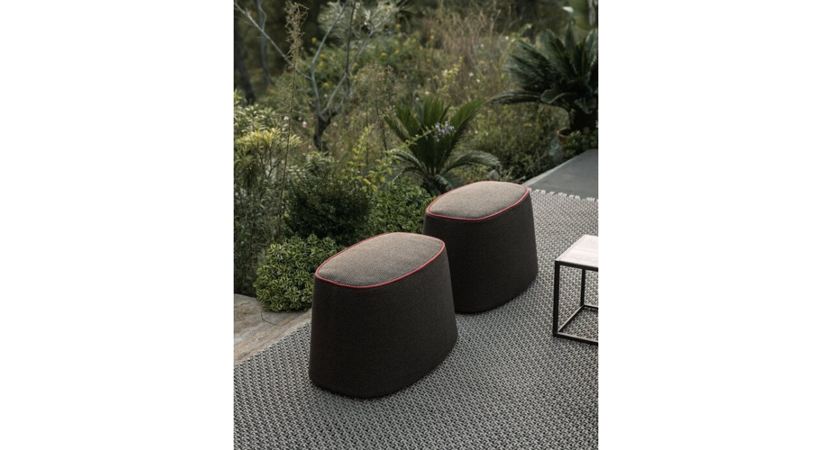outdoor_complement_Frank-Outdoor_ottomans_b&amp;b_minim showroom