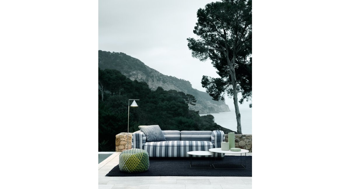 outdoor_sofa_Hybrid_minim showroom-b&amp;b-