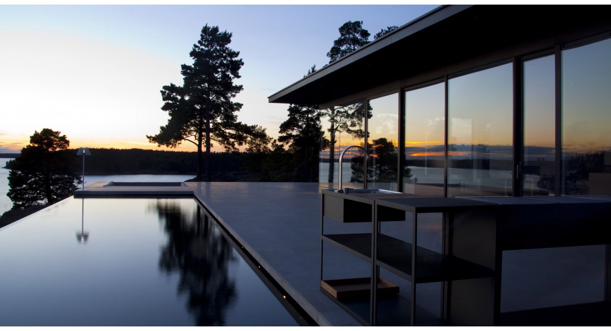 Roshults, Garden sideboard