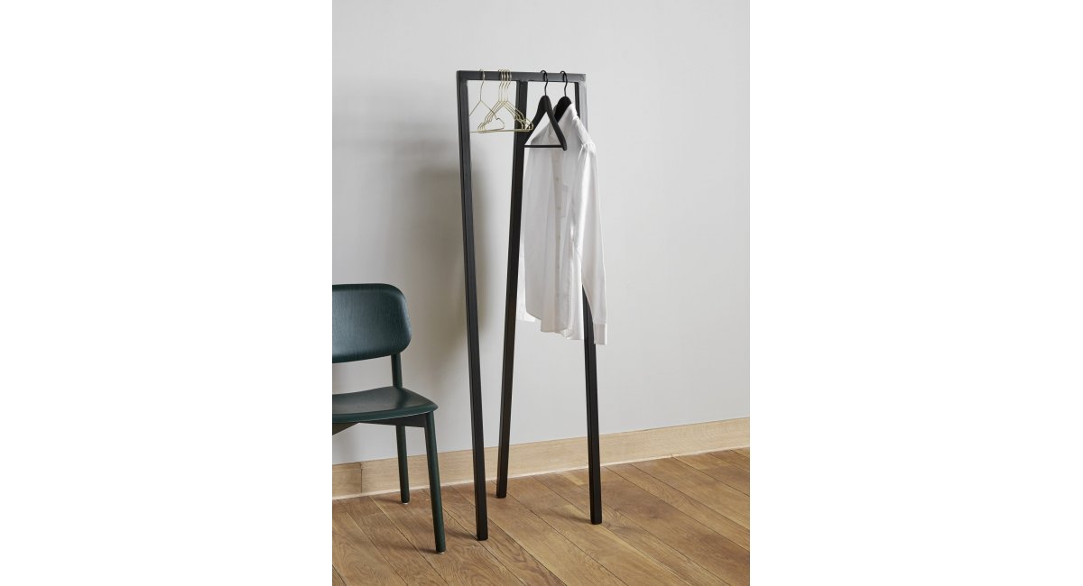 HAY_Loop Stand Hall black_negro-MINIM Showroom - Barcelona - Madrid-perchero gris lifestyle
