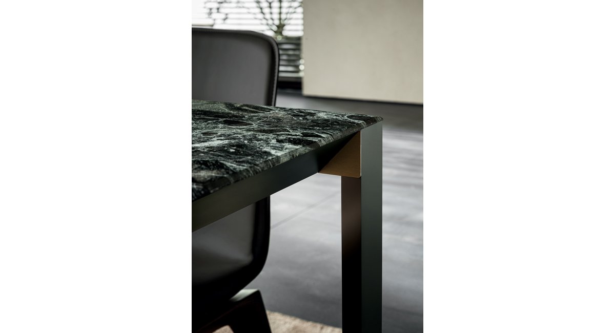 Half a Square - mesa de comedor - mesa de oficina - Molteni - MINIM - detalle