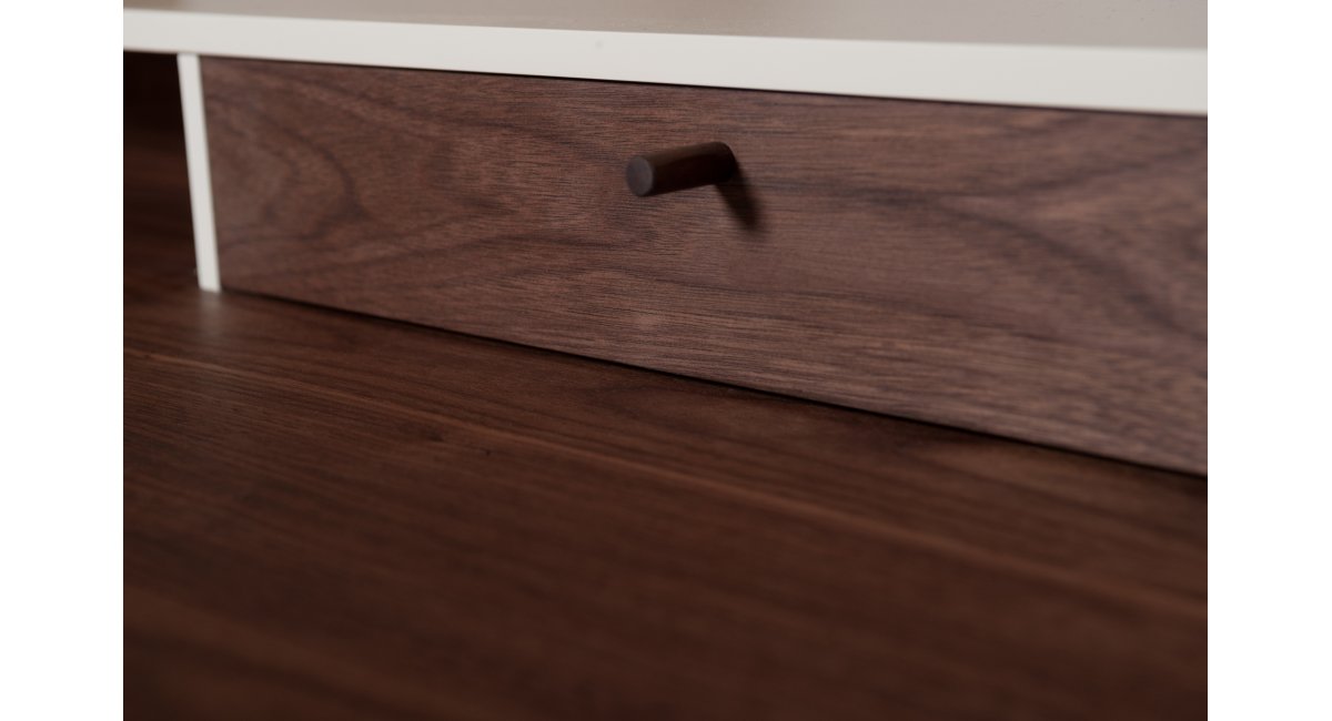 De La Espada, Harold Desk