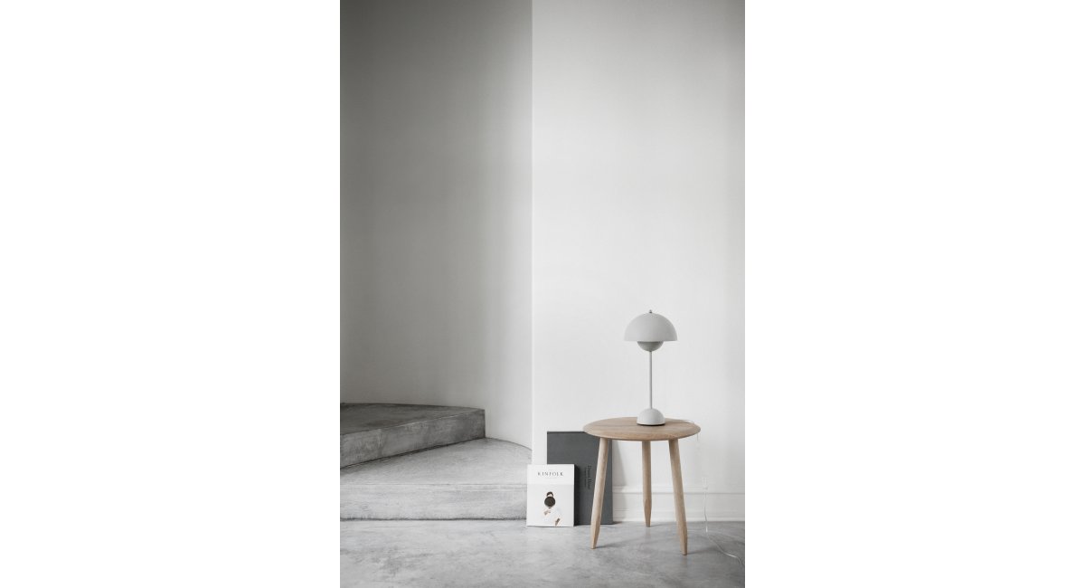 And Tradition, Flowerpot