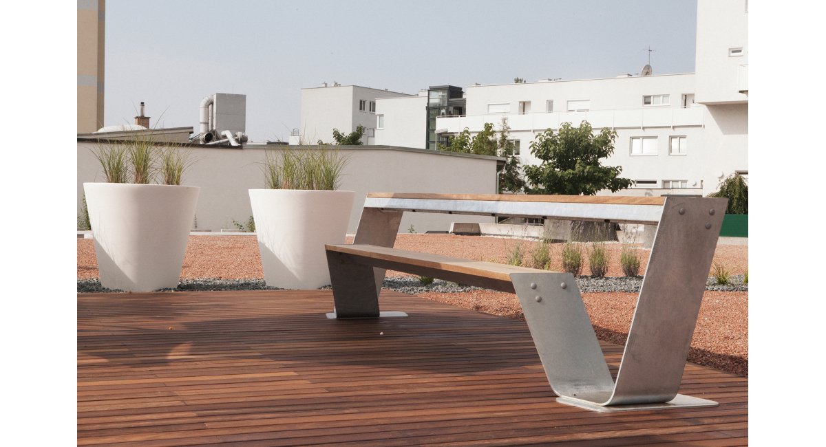 Extremis, Hopper Bench