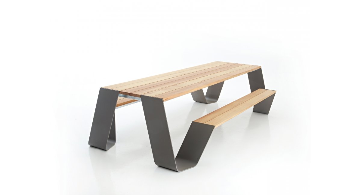 Extremis, Hopper Picnic