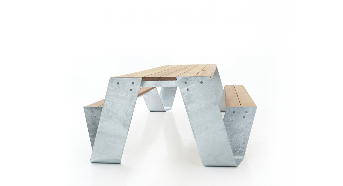 Extremis, Hopper Picnic