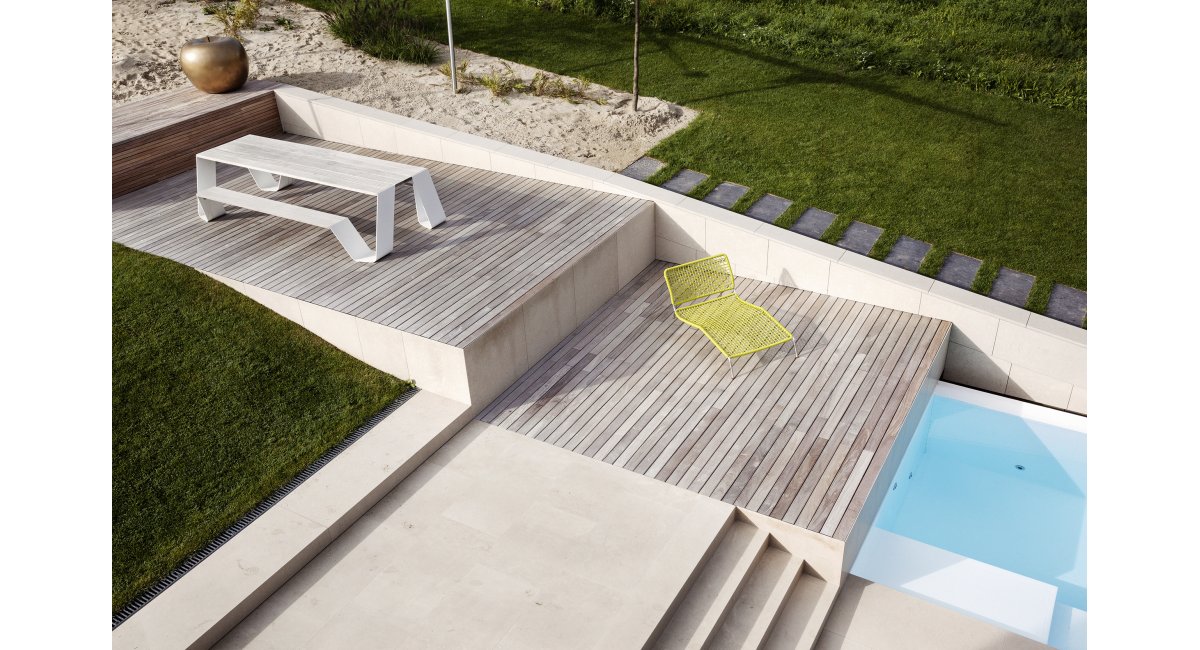 Extremis, Hopper Picnic