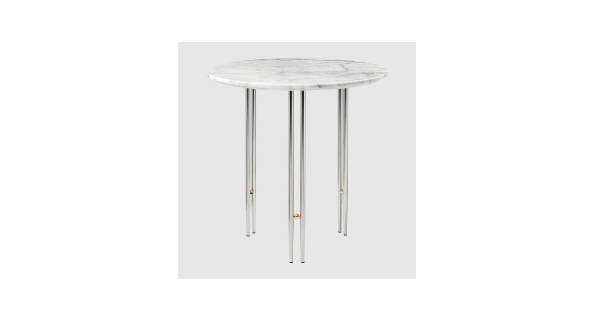 IOI_Coffee Table_ mesa auxiliar de mármol blanco y estructura cromada _ Gubi _ MINIM_mesita alta y estrecha
