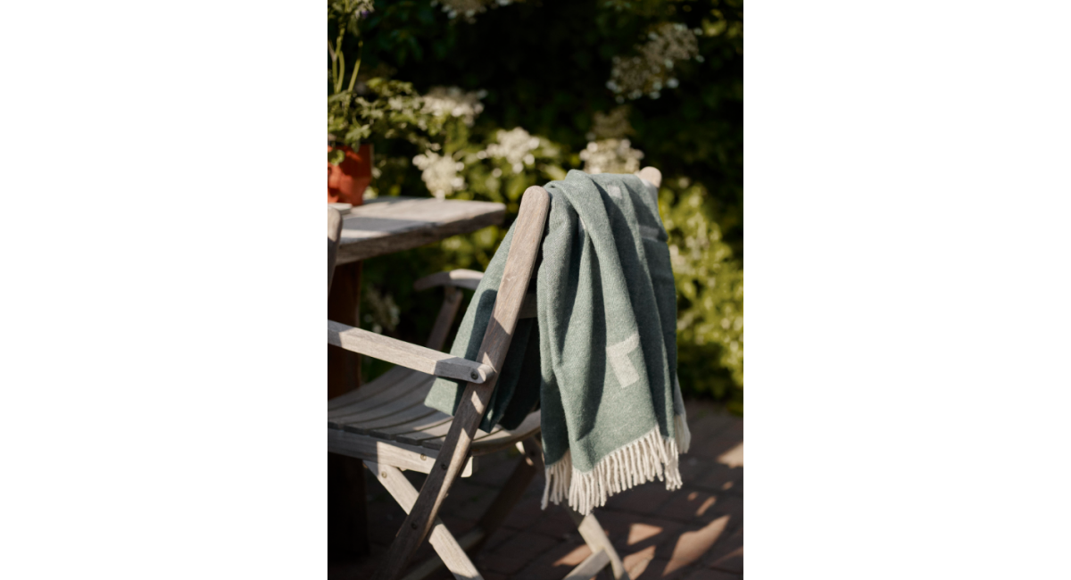 IOTA BLANKET - MANTA de alpaca - SKAGERAK - MINIM - lifestyle
