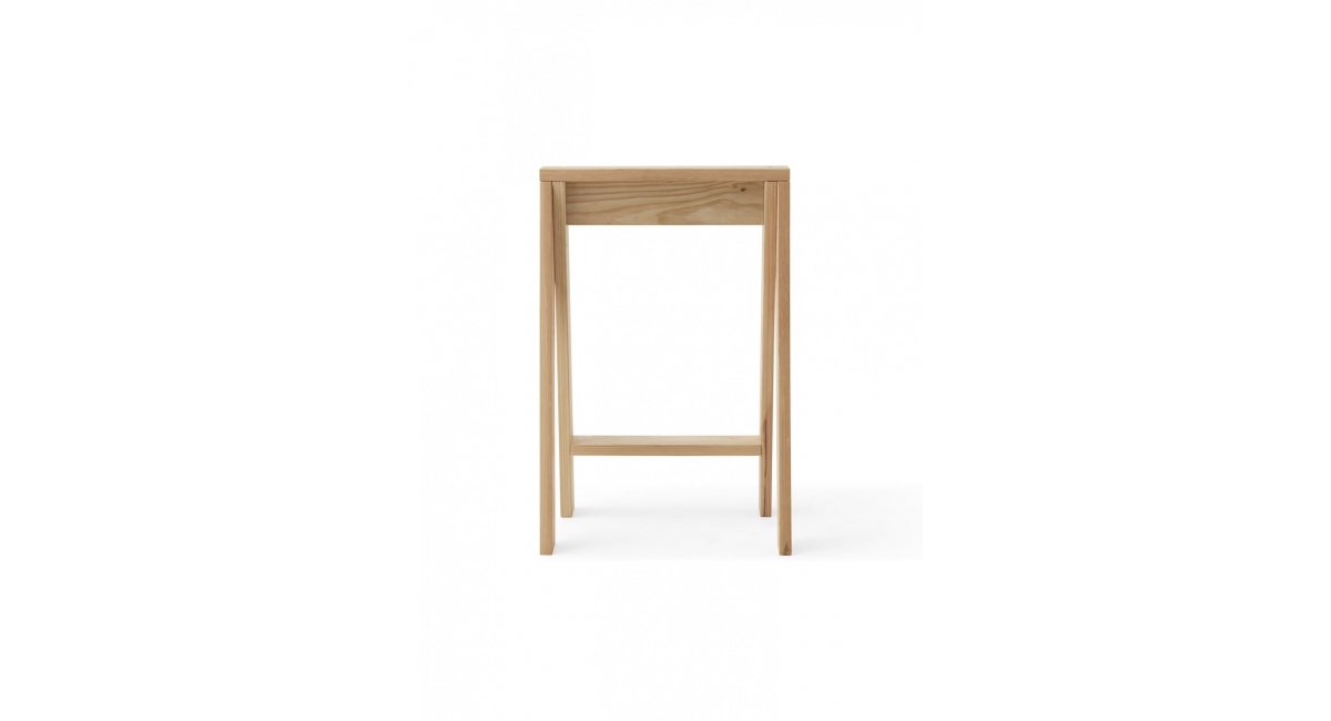 Ishinomaki - Stool - taburete de madera - MENU - MINIM - frontal
