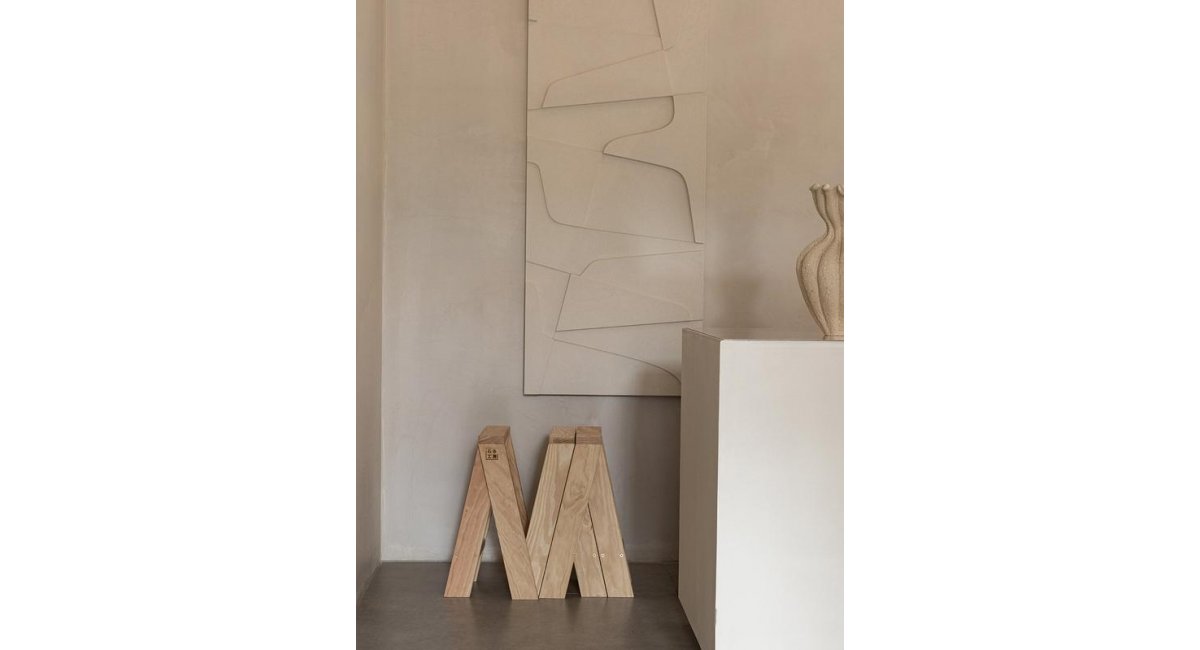 Ishinomaki - Stool - taburete de madera - MENU - MINIM - lifestyle sala