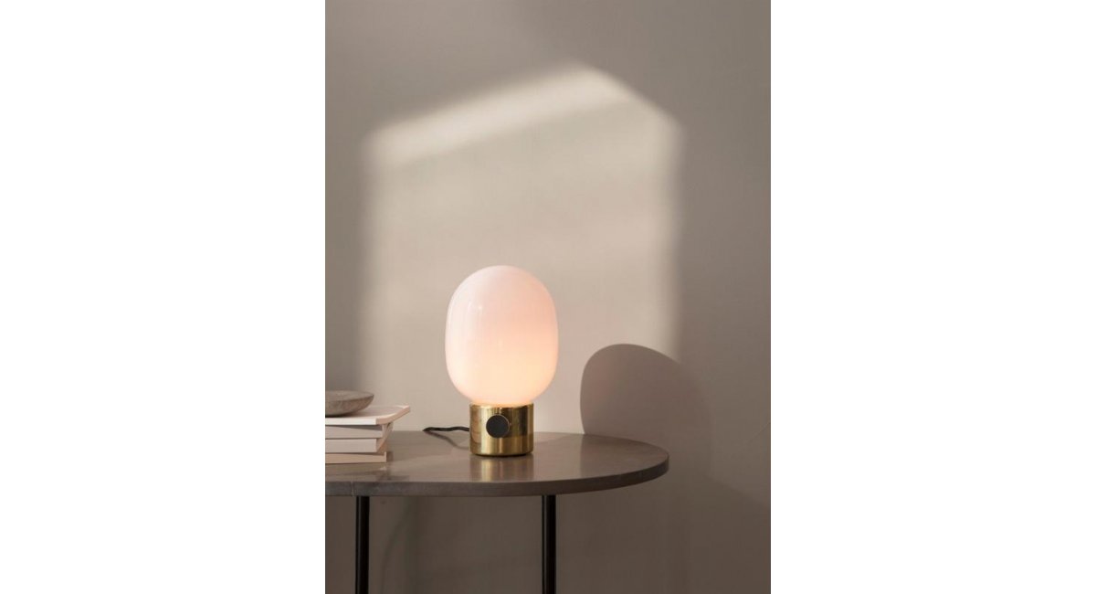 JWDA - Table _ Lámpara de sobremesa - alabastro - MENU - MINIM - lifestyle