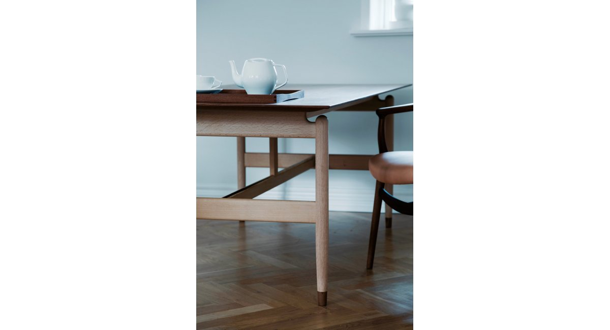 House of Finn Juhl, Kaufmann table