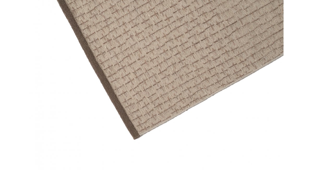 Living Divani, Kirisame