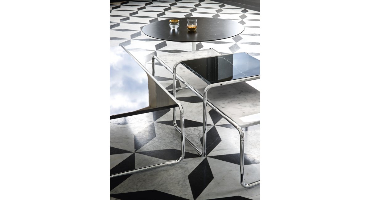 Knoll, Laccio Side Table