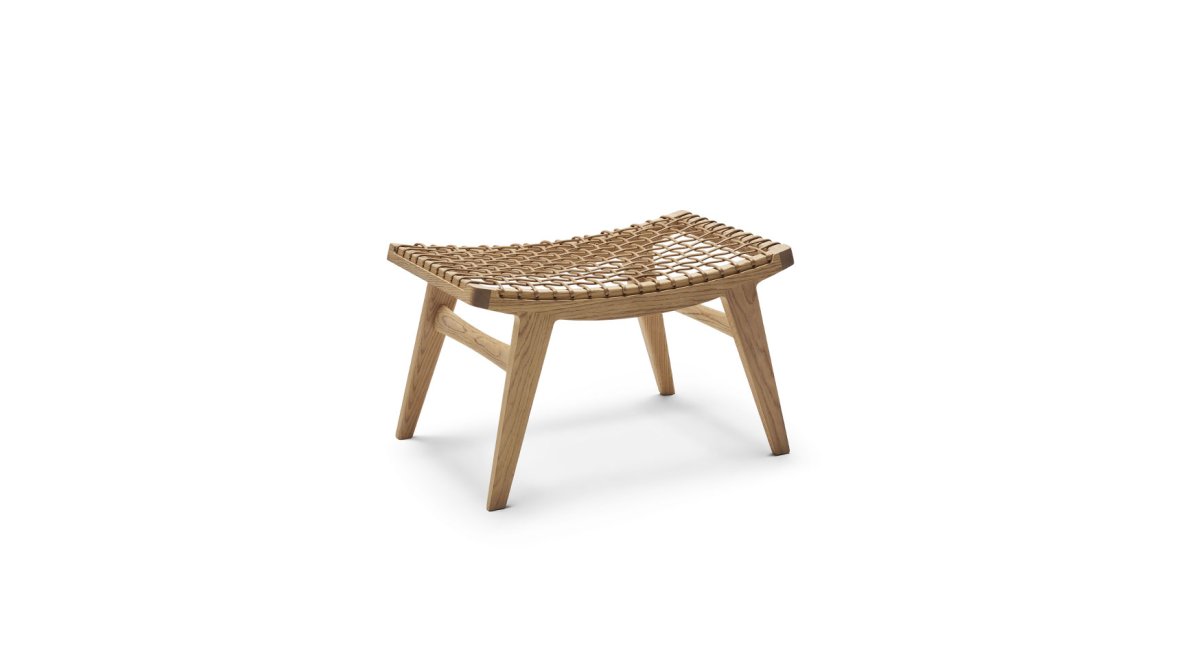 Klismos Bench KNOLL MINIM